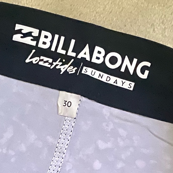BILLABONG 17”  LOW TIDE SUNDAYS Board shorts Swim Size 30 Black Print - Picture 2 of 12